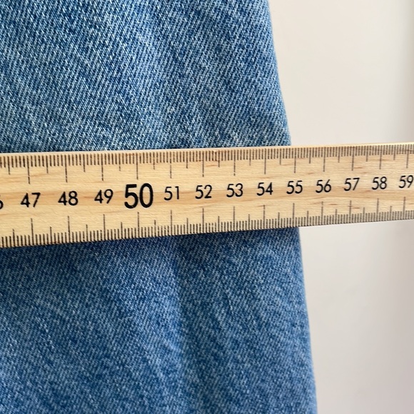 Aritzia Denim Forum - The BF High Rise Loose - Light Wash - L28 W29 - Picture 13 of 16